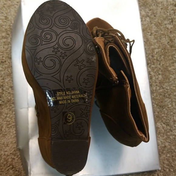 Booties - Picture 4 of 4